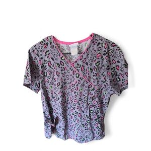 Leopard Print Scrub Top with Pink Trim